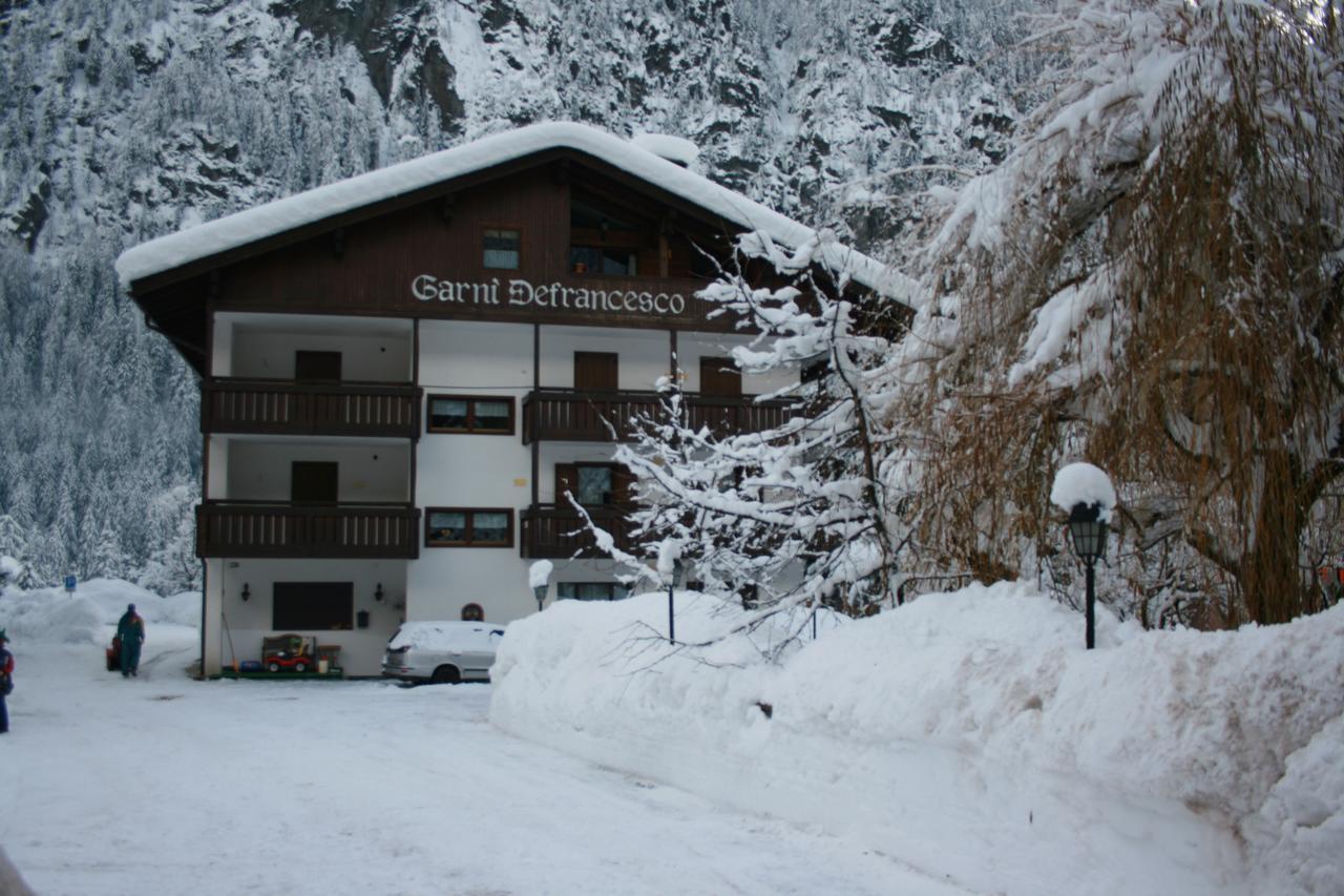 Hôtel Garni Defrancesco à Campitello di Fassa Extérieur photo